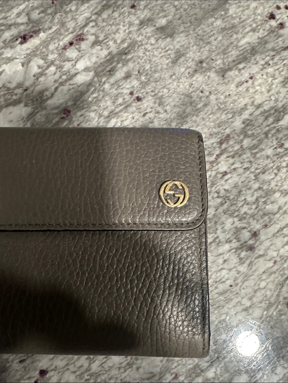 Gucci Gray  Pebbled Leather Wallet with Gold Logo with COA - Picture 3 of 13